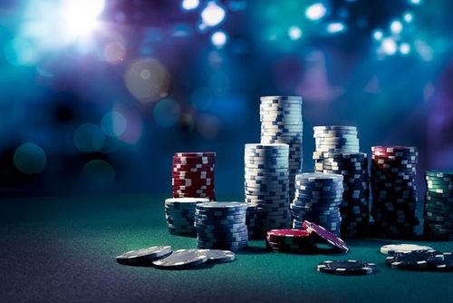Antarmuka permainan Blackjack langsung di ponsel Android toto akurat dengan tampilan dealer dan kartu yang jelas